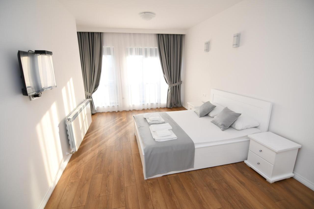 פלאב Elan Luxury Apartments & Rooms מראה חיצוני תמונה