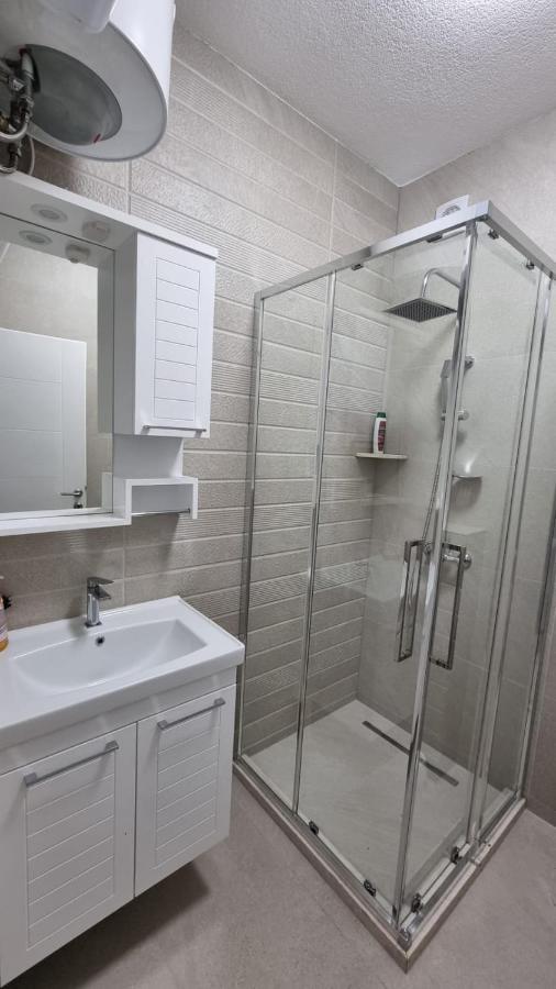 פלאב Elan Luxury Apartments & Rooms מראה חיצוני תמונה