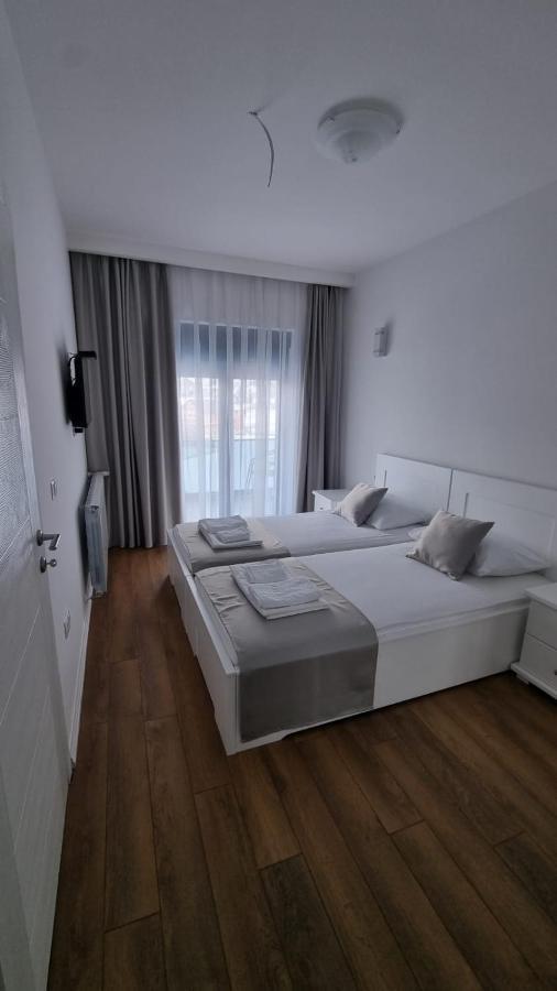 פלאב Elan Luxury Apartments & Rooms מראה חיצוני תמונה