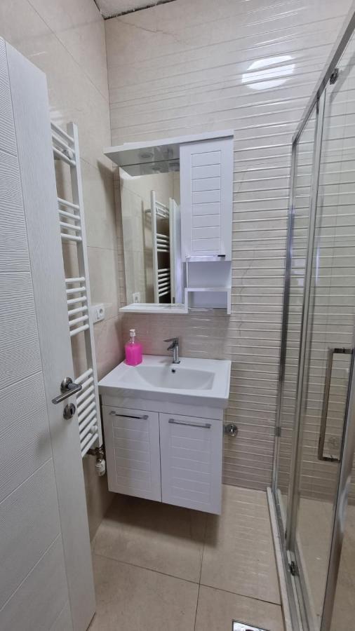 פלאב Elan Luxury Apartments & Rooms מראה חיצוני תמונה