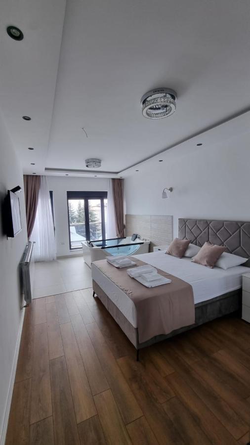 פלאב Elan Luxury Apartments & Rooms מראה חיצוני תמונה